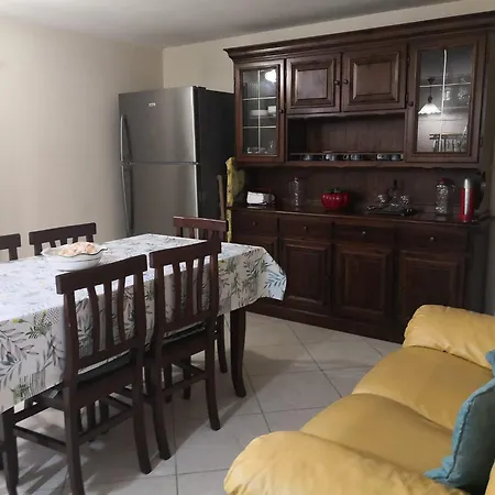 Bed and breakfast Lena Turi