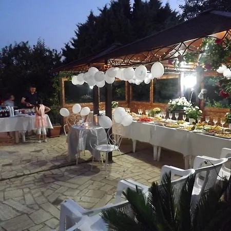 Lena Nocleg ze śniadaniem *